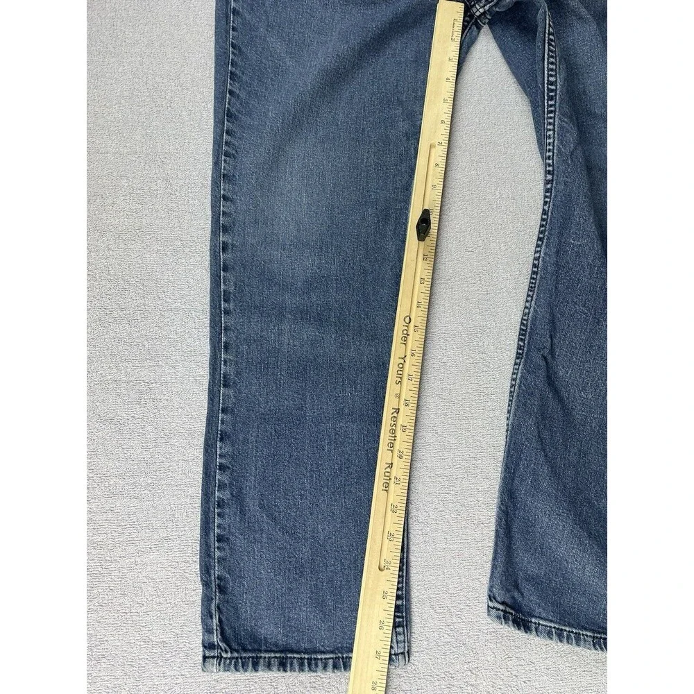 Levis levi signature